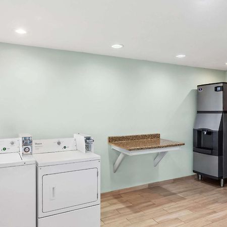 Econo Lodge Waynesboro - Skyline Drive Екстер'єр фото