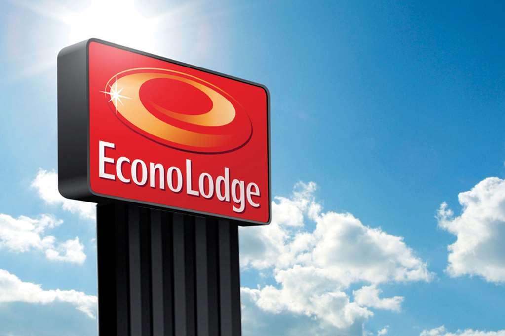 Econo Lodge Waynesboro - Skyline Drive Екстер'єр фото