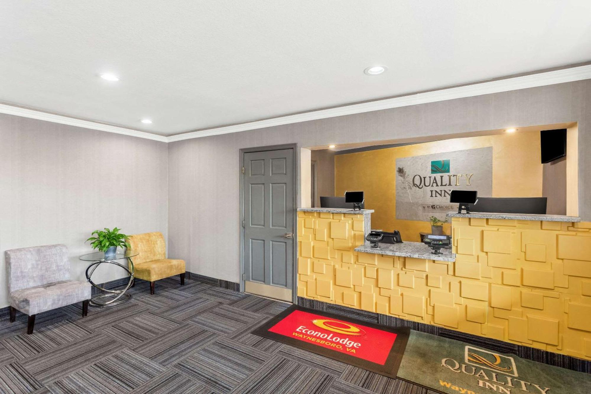 Econo Lodge Waynesboro - Skyline Drive Екстер'єр фото
