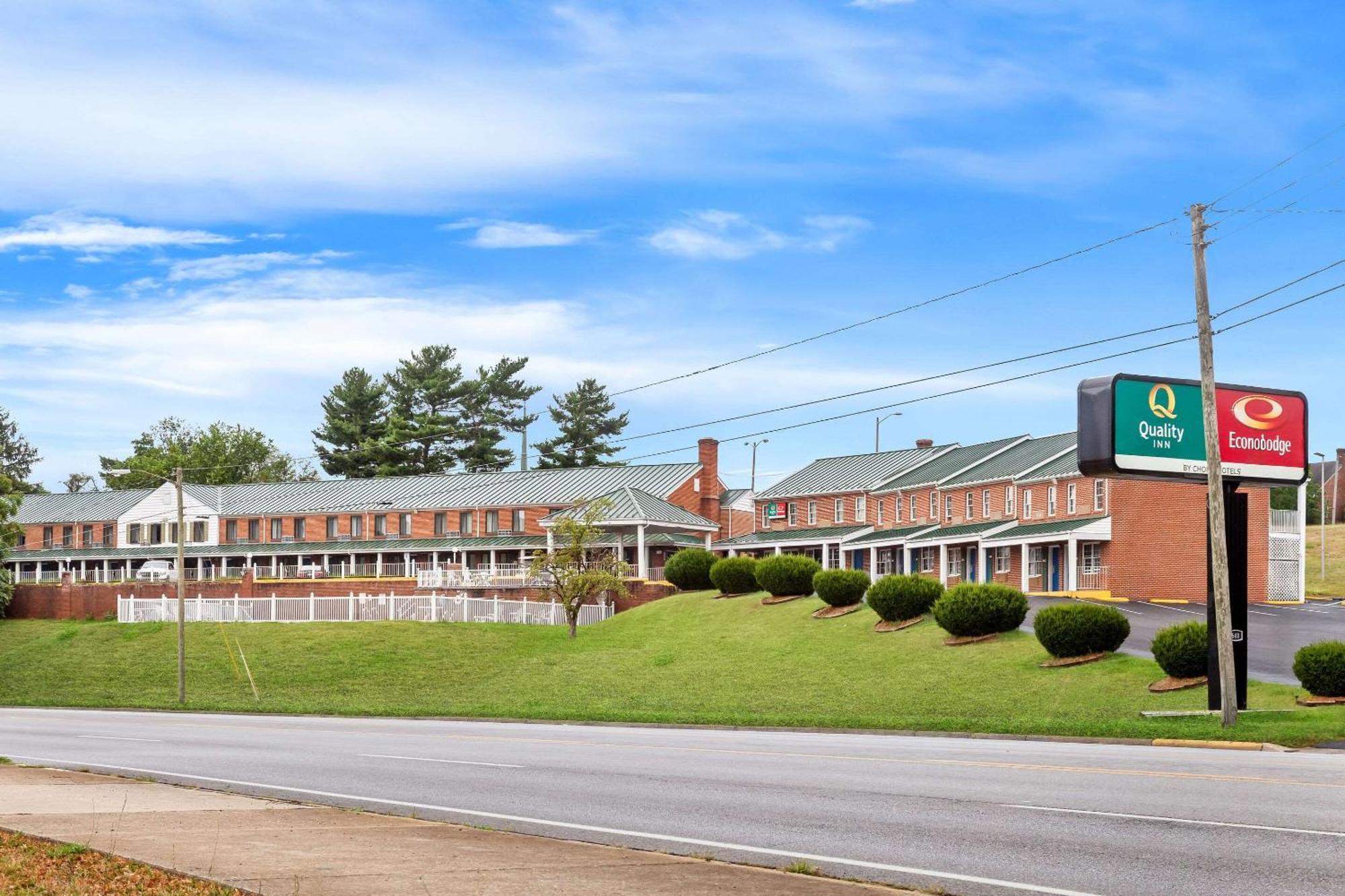 Econo Lodge Waynesboro - Skyline Drive Екстер'єр фото